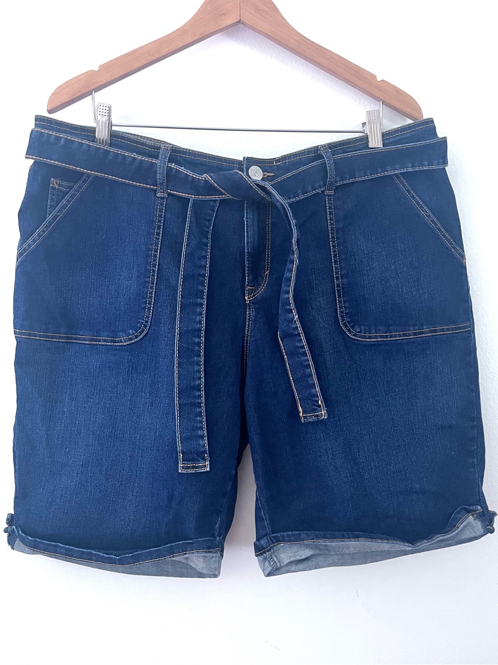 Gloria Vanderbilt Bermuda Shorts w/ Denim Belt Women's Plus Size 18W